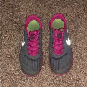 Nike tennis shoes **Price is negotiable**